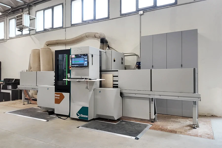 Rover Drill Go Biesse nella falegnameria Far